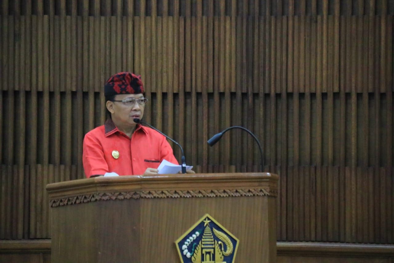 podiumnews.com-Gubernur Koster Ajak Pelaku Pariwisata Tetap Optimis Hadapi Pandemi 